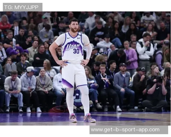 卡斯尔创队史新纪录单场至少30分10板5助命中率超65成为最年轻球员